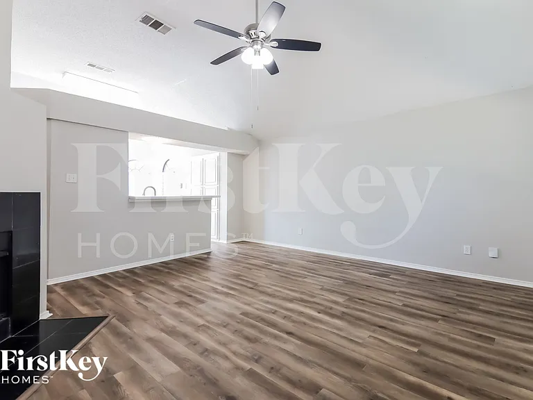 701 Long Hill Ct — Photo 6