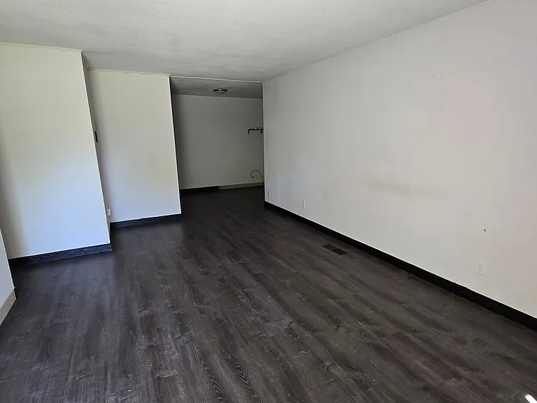 3317 SE Bryant St — Photo 7