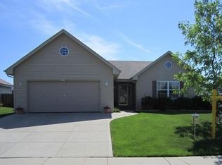 1652 Falcon Dr, Hartford, WI