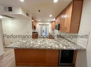 700 New Stine Rd APT 28, Bakersfield, CA 93309
