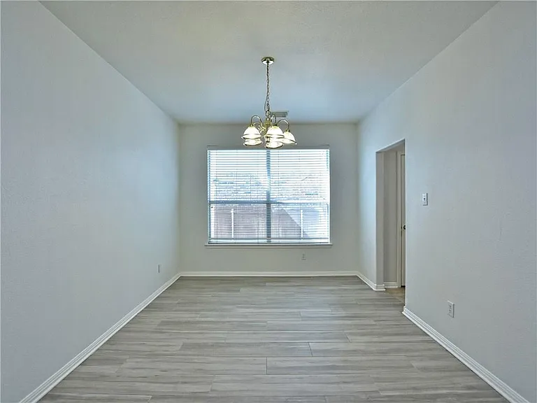 1817 Chasewood Dr — Photo 9