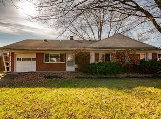 924 Hollendale Dr, Dayton, OH 45429