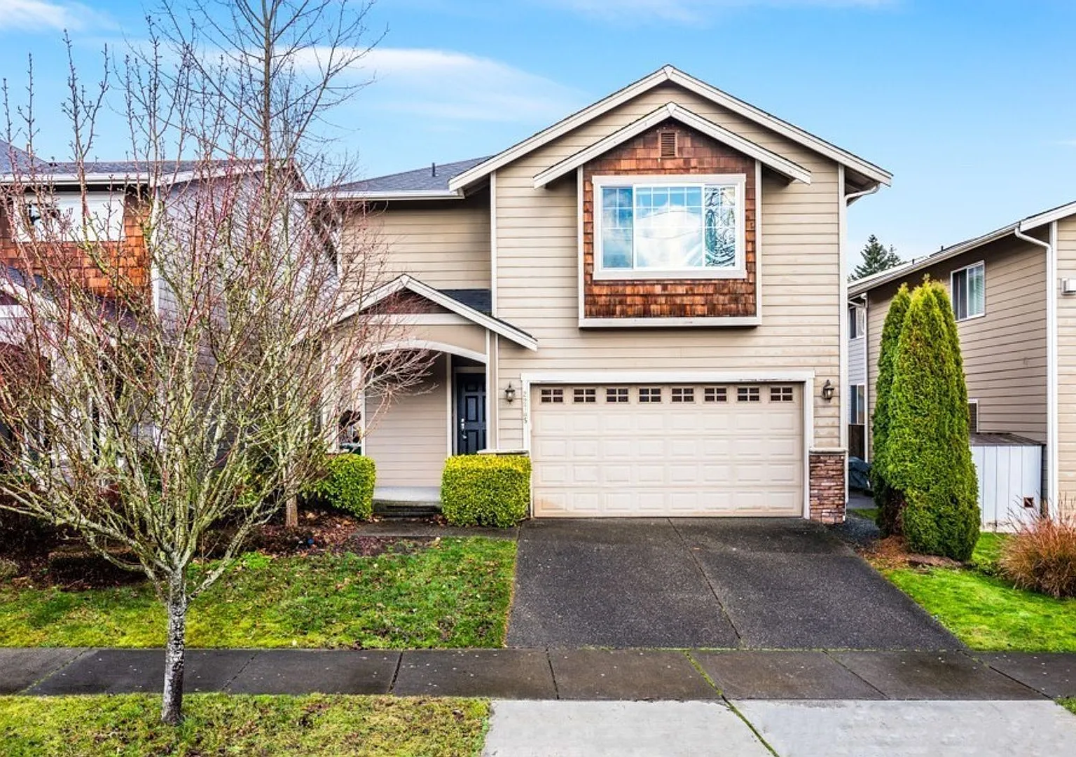 Large Bothell home! — Photo 1
