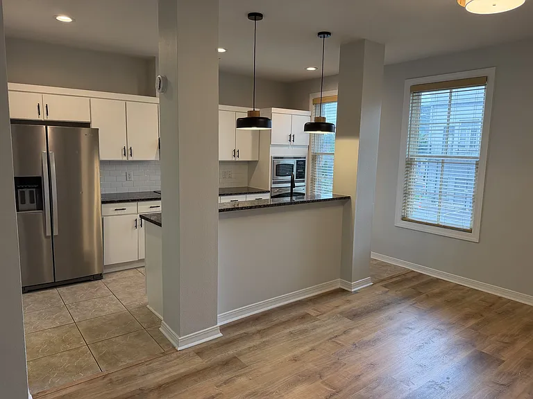 442 Maple St #1 — Photo 7