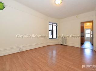 3232 34th St APT 31, Astoria, NY 11106