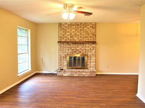 2nd image of 148 Woodland Cir