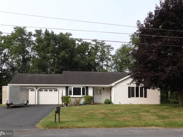 10480 Buena Vista Dr, Waynesboro, PA 17268