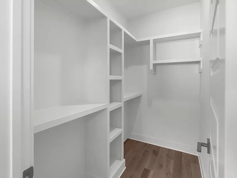 2321A Carter Ave — Photo 23
