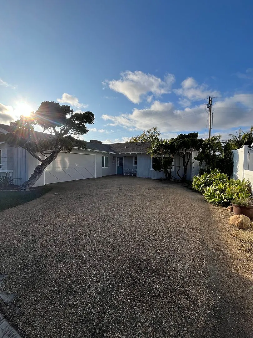 Stunning 3bd/2ba On Coronado Island! -2 Blocks From The Beach! $7,095/Mo! — Photo 2