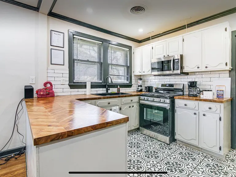 806 Garland St — Photo 8