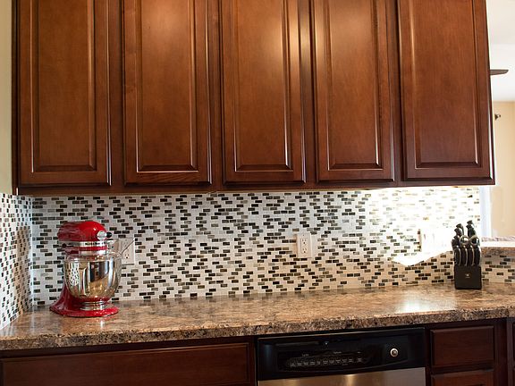 Tile backsplash