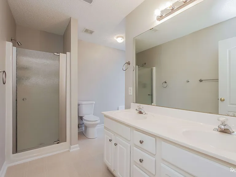 221 Amir Cir — Photo 10