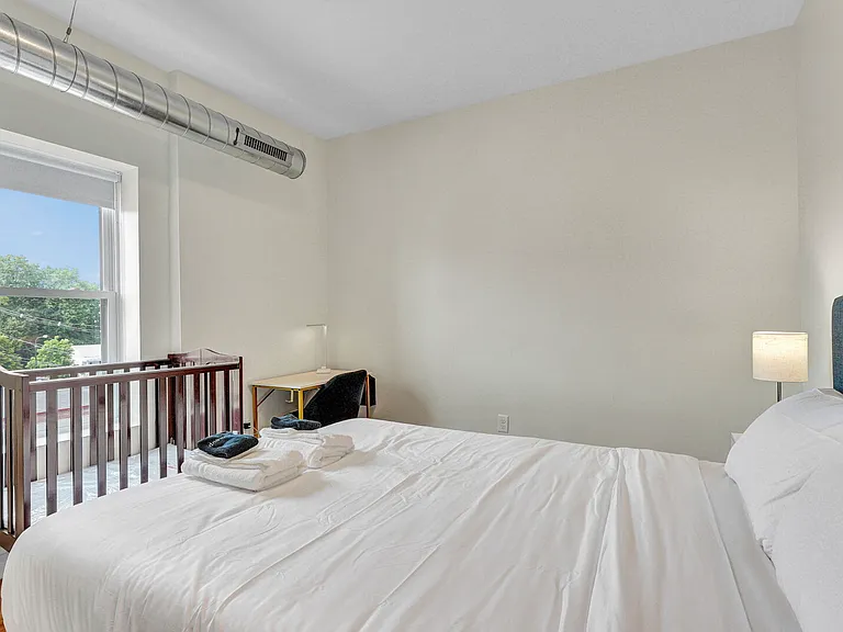 507 Niagara Apartments — Photo 14