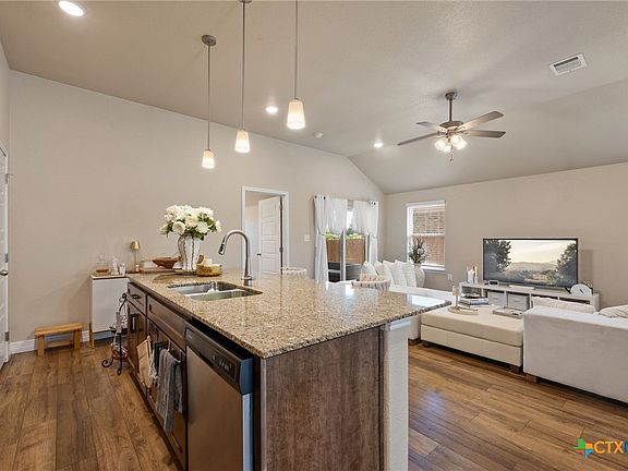 5th image of 1021 Coriander Rd