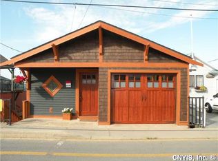 710 Riverside Dr, Clayton, NY 13624