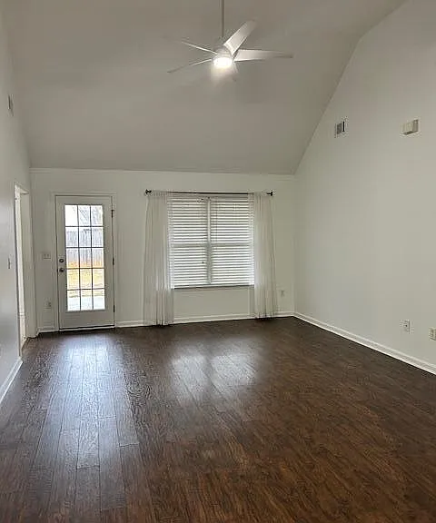 161 Fox Haven Dr — Photo 3