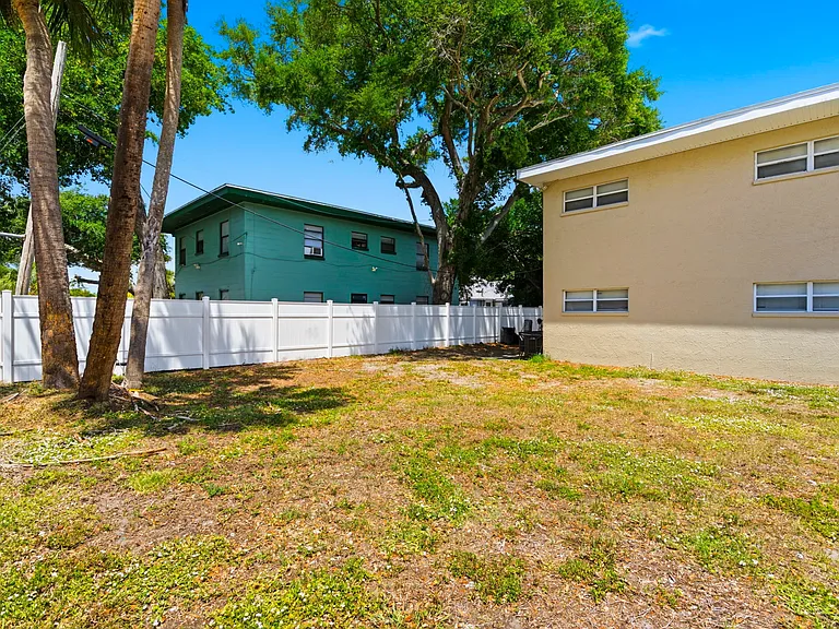 1799 Russell St S #3 — Photo 28