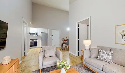 76-16 Grand Cent Parkway, #4F