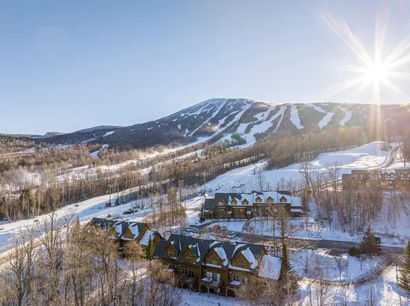 7011 First Tracks Lane #7011, Carrabassett Valley, ME 04947