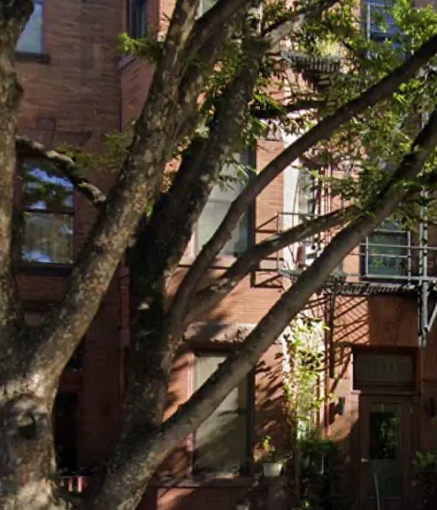 1919 Calvert St — Photo 1