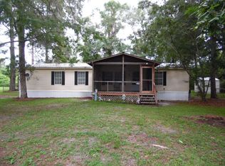 76 Crystal Ln, Crawfordville, FL 32327