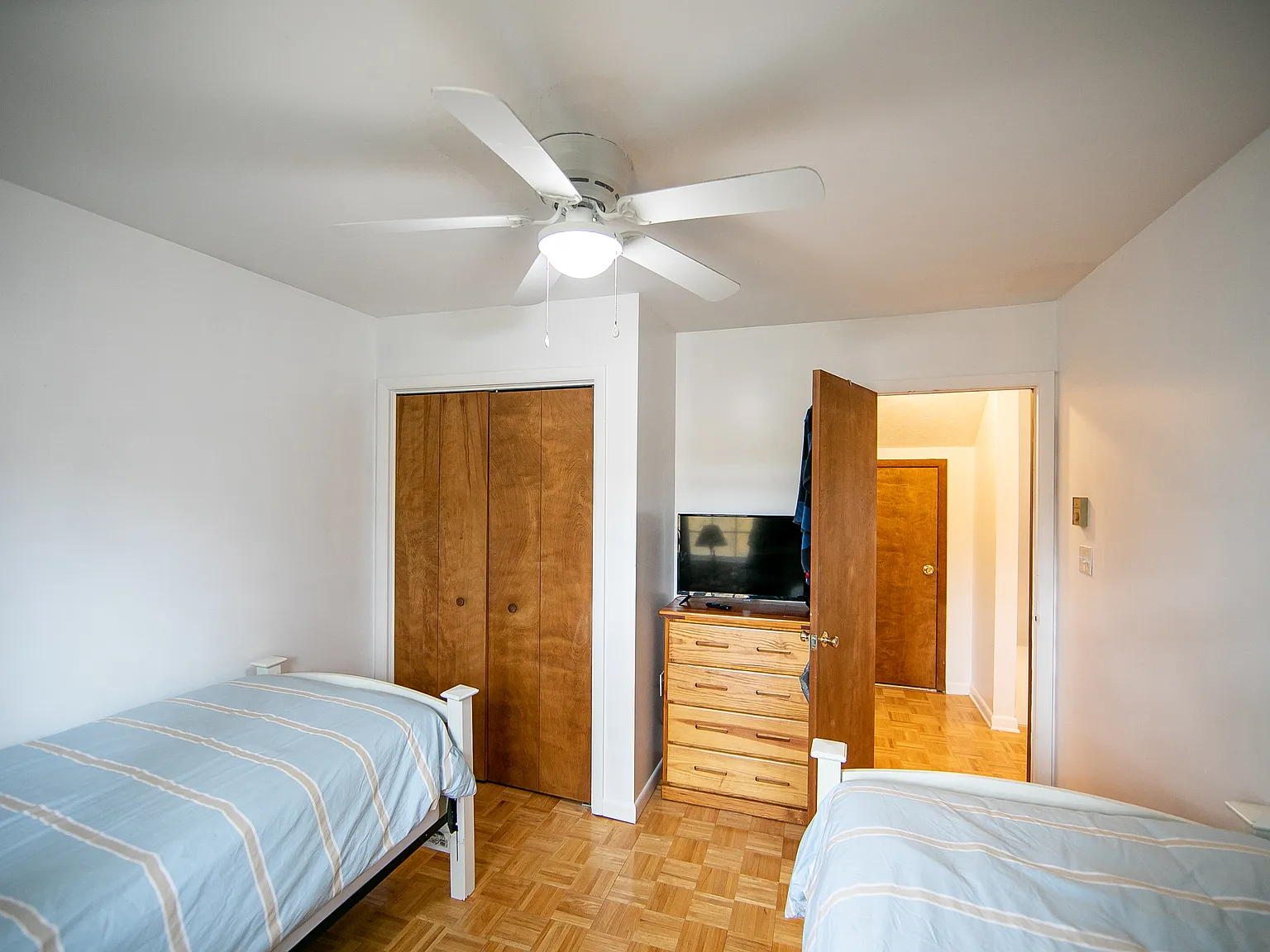 4 bed, 2.5 bath, 1584 sqft, $2,000 — Photo 4