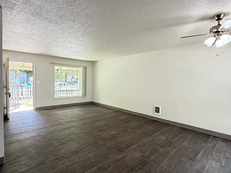9457 N Bristol Ave #2 — Photo 5