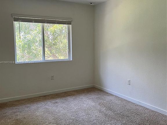 3rd image of 2325 SE 10th St #2325