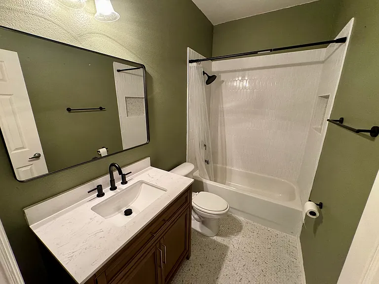 7702 Plantation Cir — Photo 17