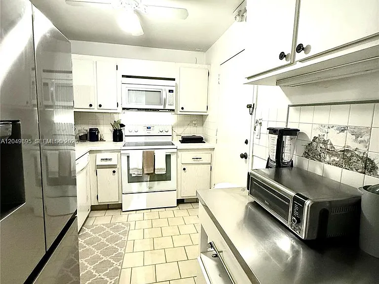10000 W Bay Harbor Dr #Penthouse 4 — Photo 14