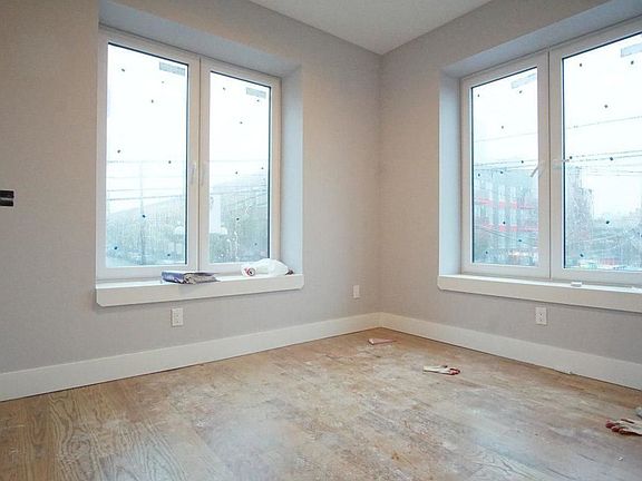 4th image of 310 Saint Nicholas Ave #1