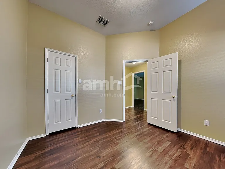 9613 Glenshee Dr — Photo 14