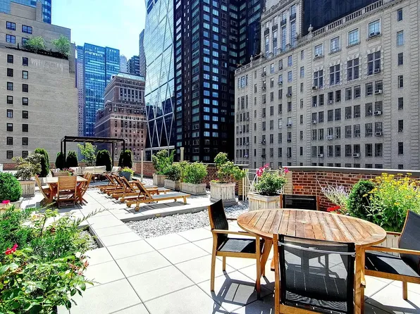 333 West 57th Street image 9 of 20