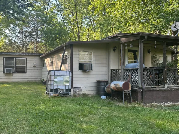 949 Roy Rd, Troutville, VA 24175