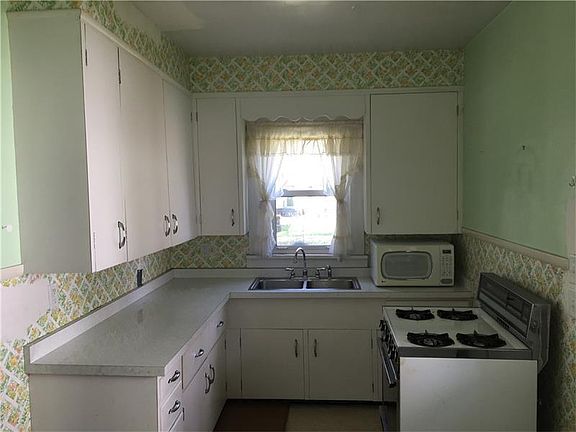 3rd image of 203 Avenue B