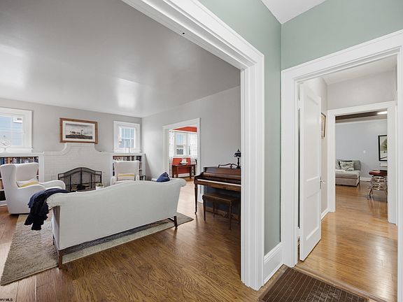 4th image of 649 Court Ave