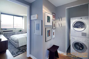 Rented by aptsandlofts.com