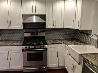 14464 Black Horse Ct, Centreville, VA 20120