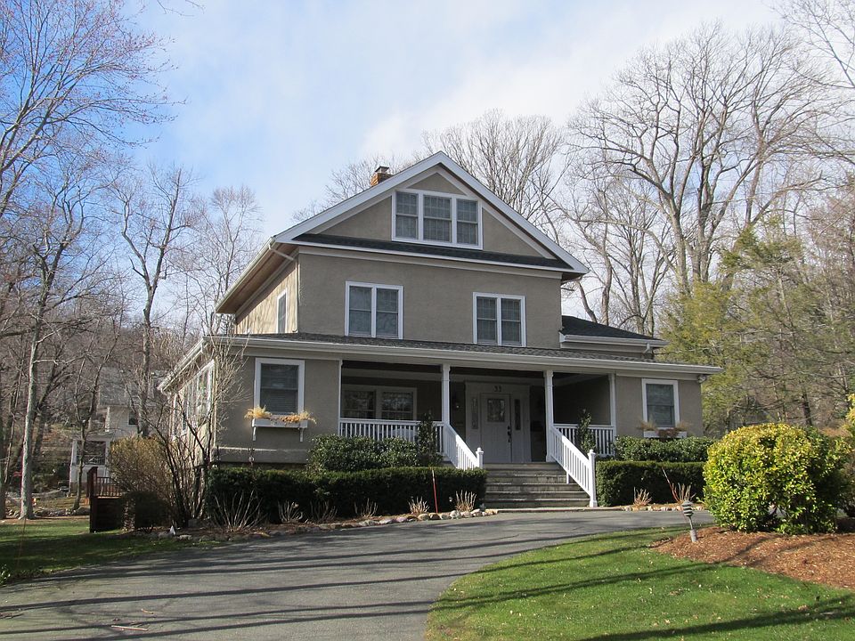 2nd image of 33 Oak Ln