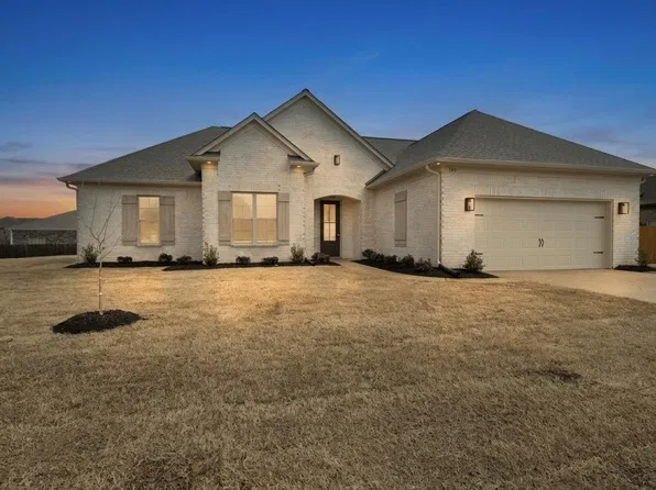 140 Oakland Ridge Cv Lot 10, Oakland, TN 38060