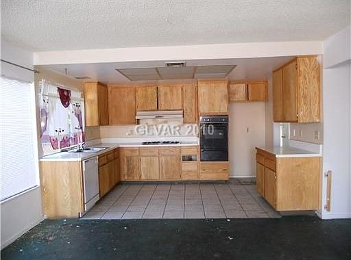 2nd image of 2720 Boise St
