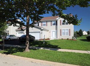 1986 Clarendon Ln, Aurora, IL 60504