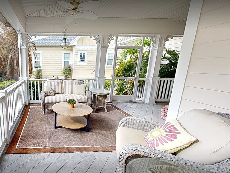 1028 Cottage Dr — Photo 4