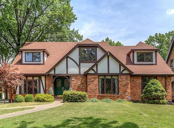 2nd image of 3899 Holly Hills Blvd
