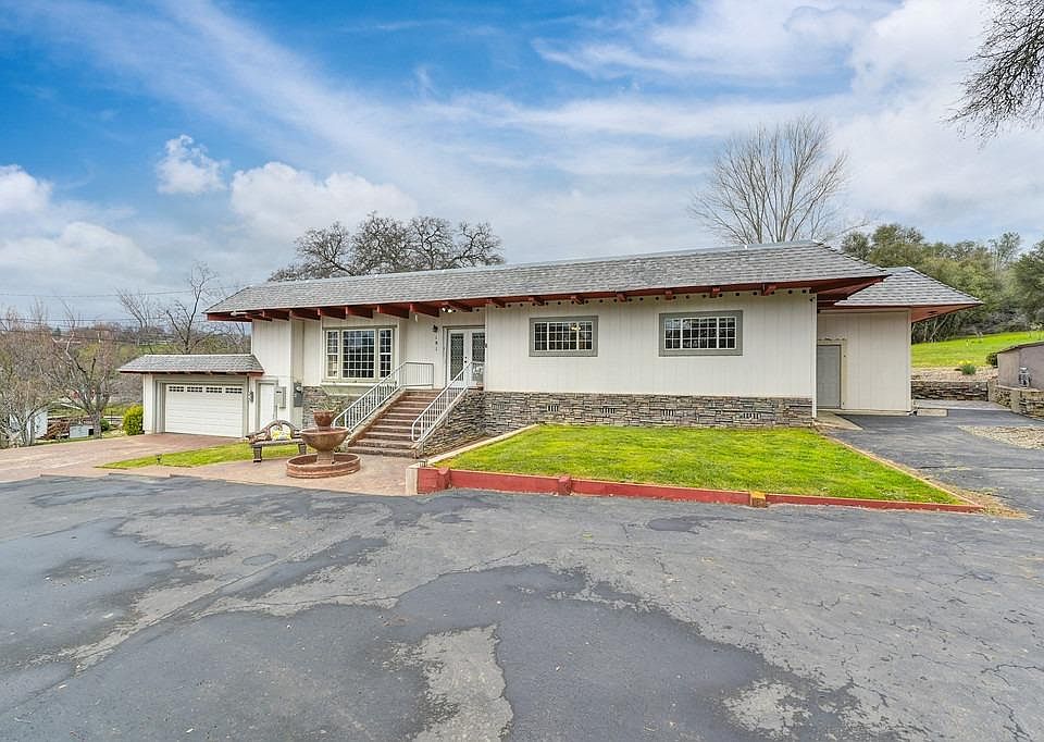 1st image of 181 Dawn Ln