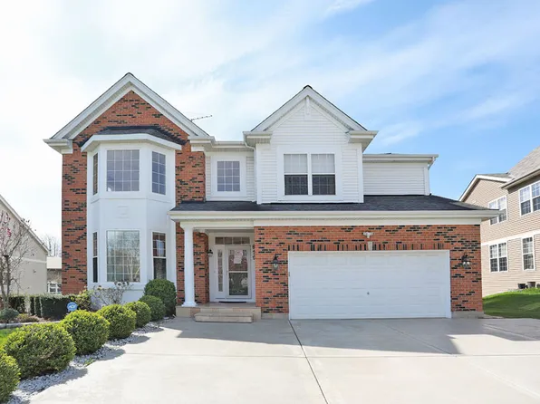 829 Clover Ridge Ln, Itasca, IL 60143