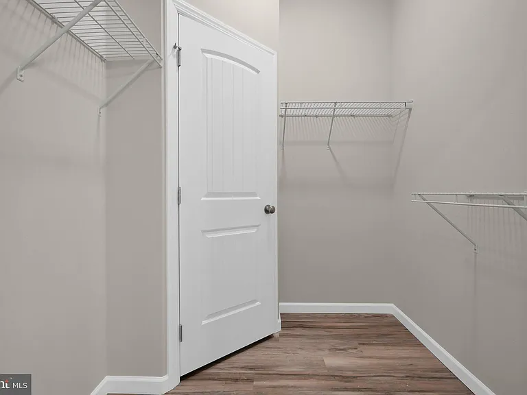 1000 Colby Ln #1204 — Photo 32