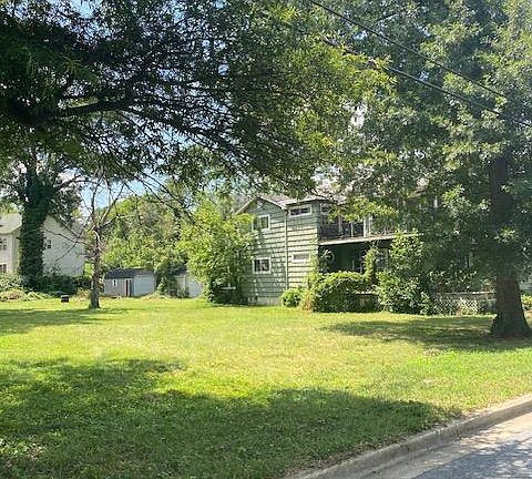 4th image of 4801 Longfellow St