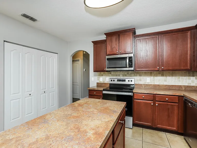 7206 Rafanelli Ct — Photo 7