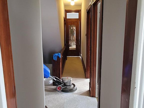 2nd image of 111 E Vine St APT 2